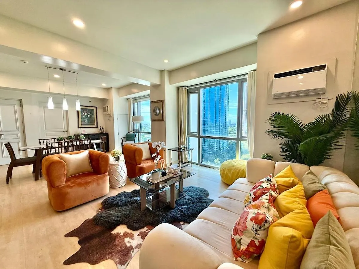 Apartment Spacious Tropics With Golf View In Bgc Manila