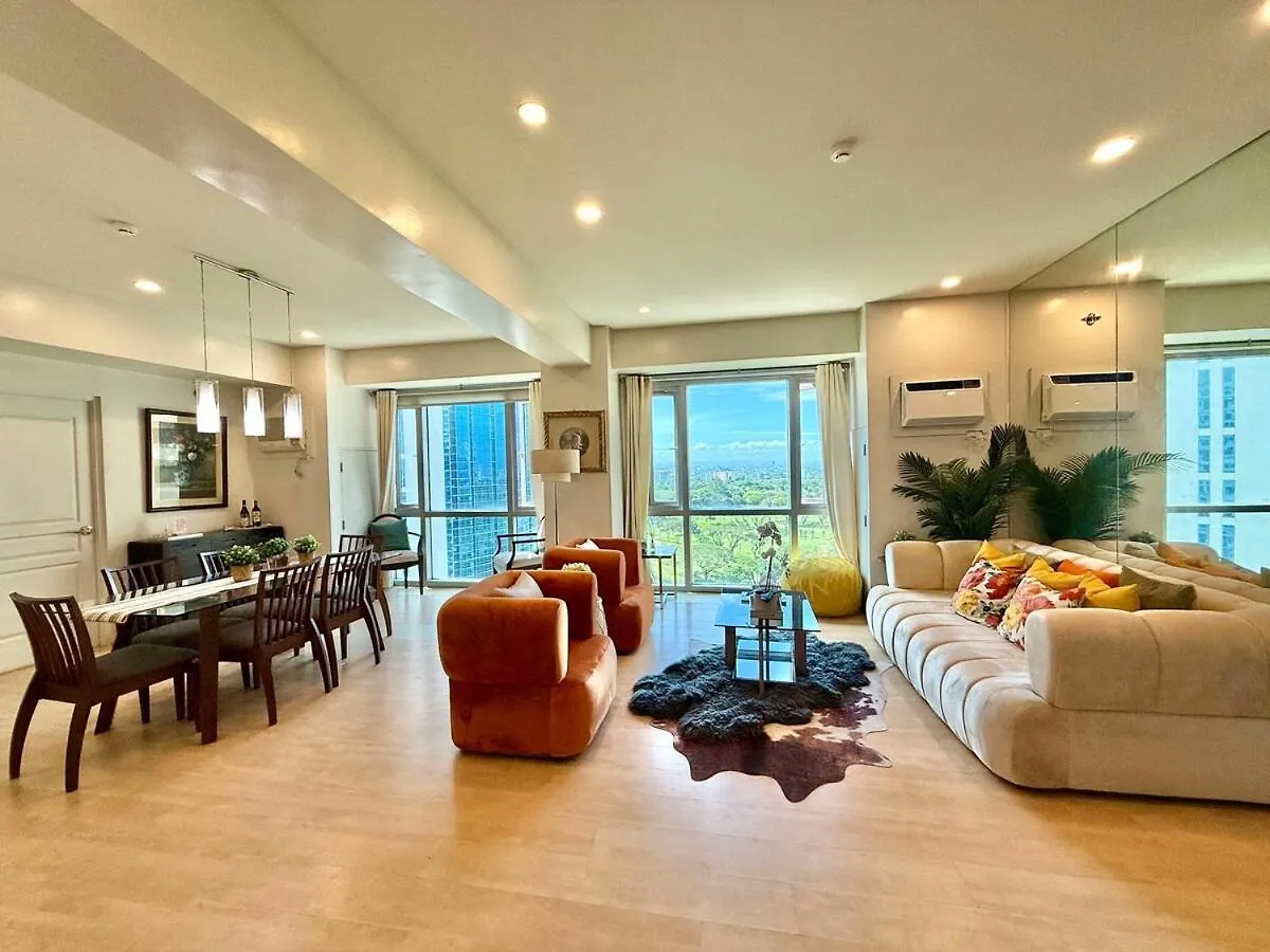 Apartment Spacious Tropics With Golf View In Bgc Manila